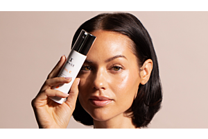 Wieso das VITAL C hydrating anti-aging serum in Ihrer Skincare Routine Einzug finden sollte